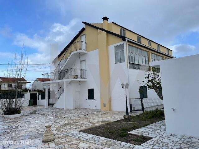 Excelente T4 Andar de Moradia em Fernão Ferro - Grande imagem: 4/30