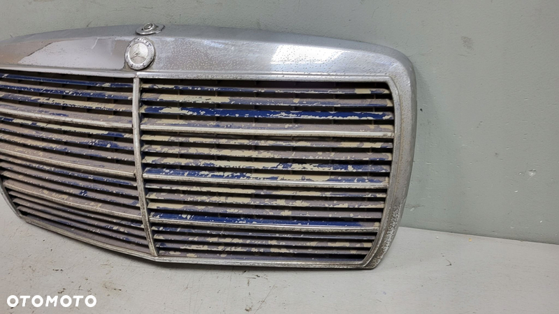 Grill Atrapa Chłodnicy Mercedes W123 - 3