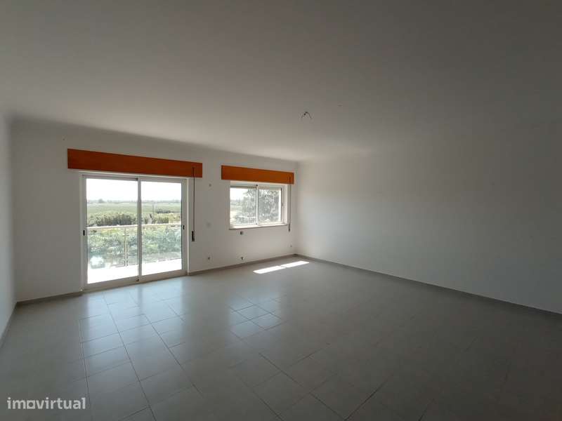 Apartamento em Azambuja, Azambuja - Grande imagem: 4/17