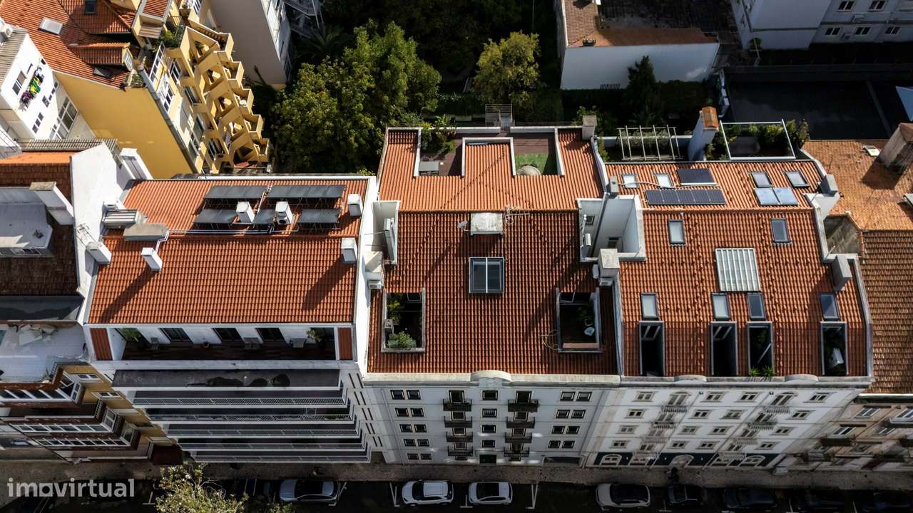 Apartamento T2 com 4 terraços e garagem nas Avenidas Novas, Lisboa-58