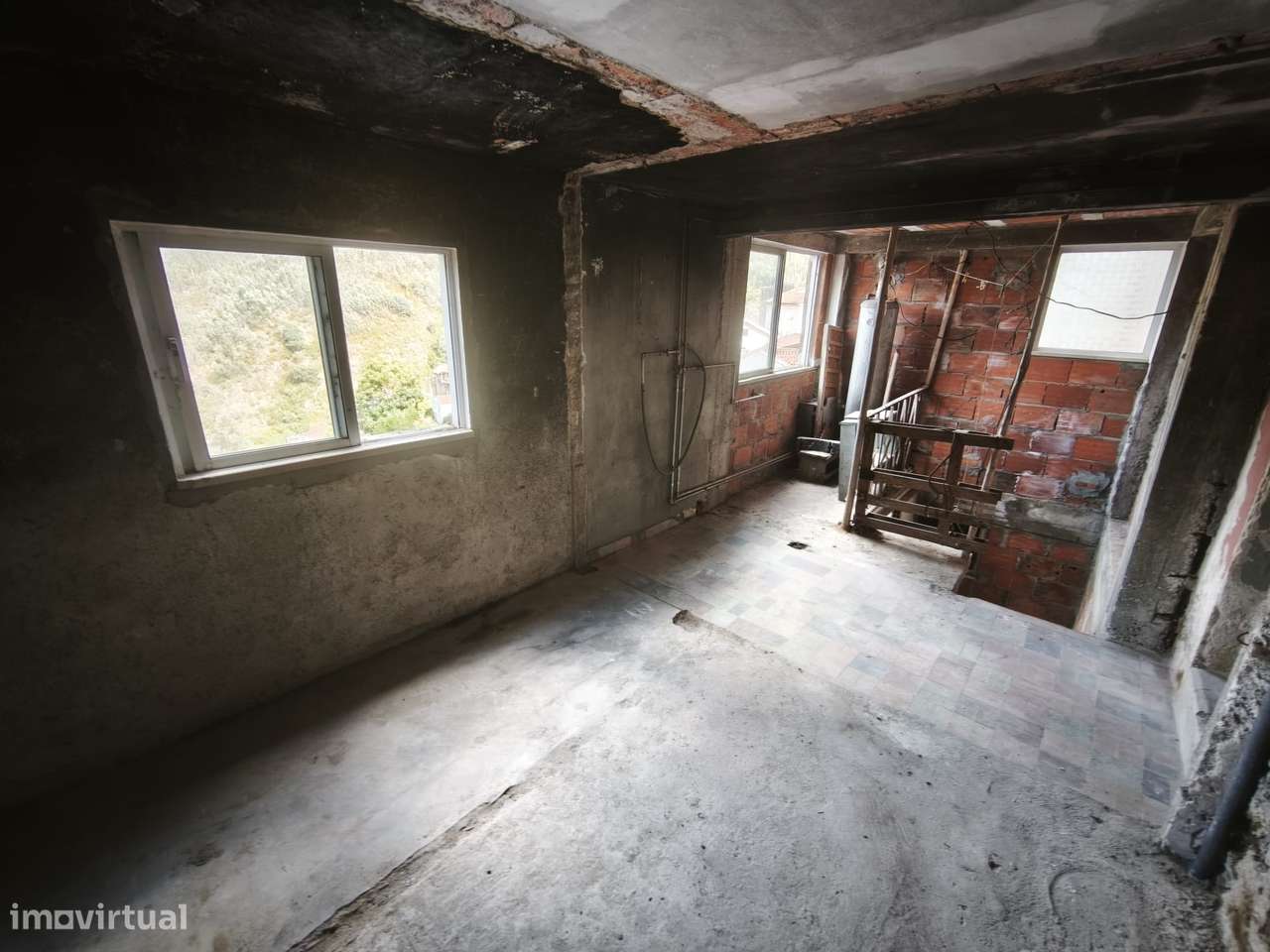 Casa em 4 pisos, para remodelar, em Lorvão, Penacova, Coimbra-17