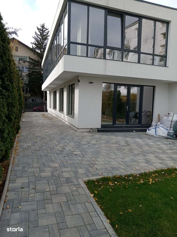 Campina - Spațiu - 200 mp - 2000 Euro/Luna - Imagine principală: 2/7