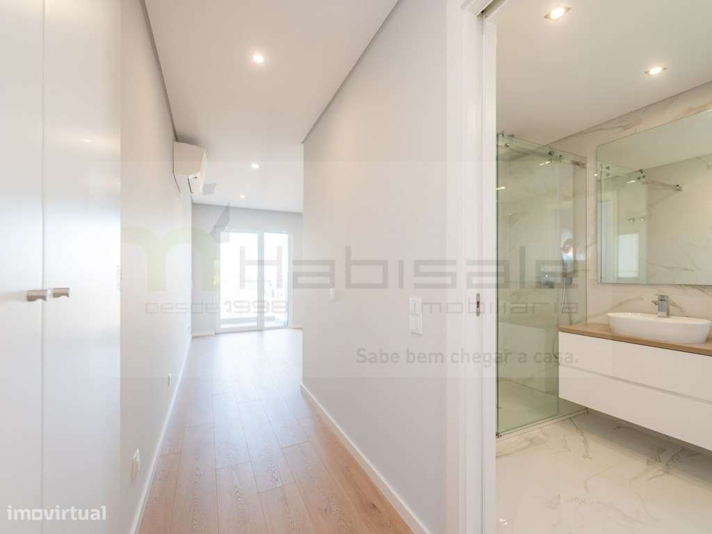 T3 Excelentes Acabamentos com Box Perto da Praia-10