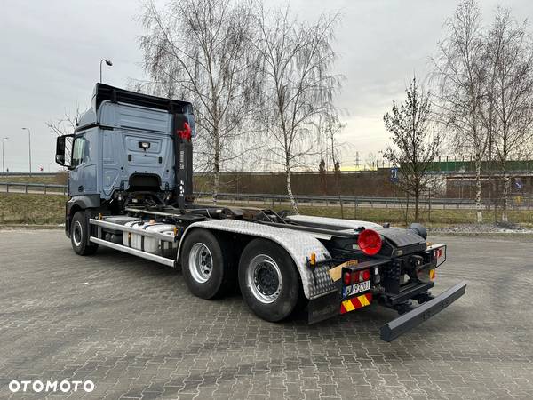 Mercedes-Benz Actros - 2