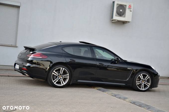 Porsche Panamera 4 Edition - 16