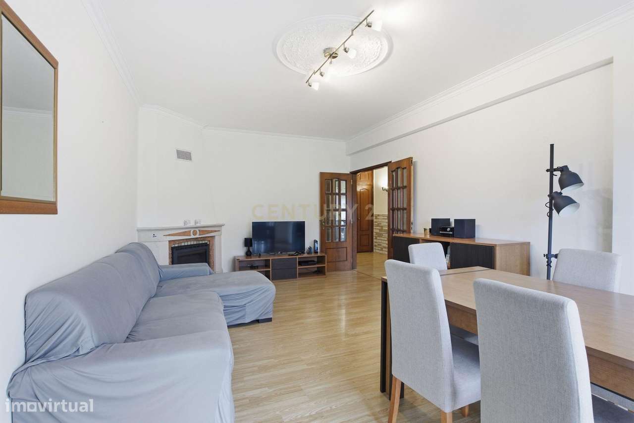 Apartamento T3 à Venda em Casal de Cambra – Excelente Estado de Conser-7