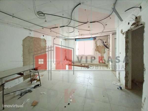 T4 Remodelado no Montijo, perto do L'Eclerc - Grande imagem: 4/16