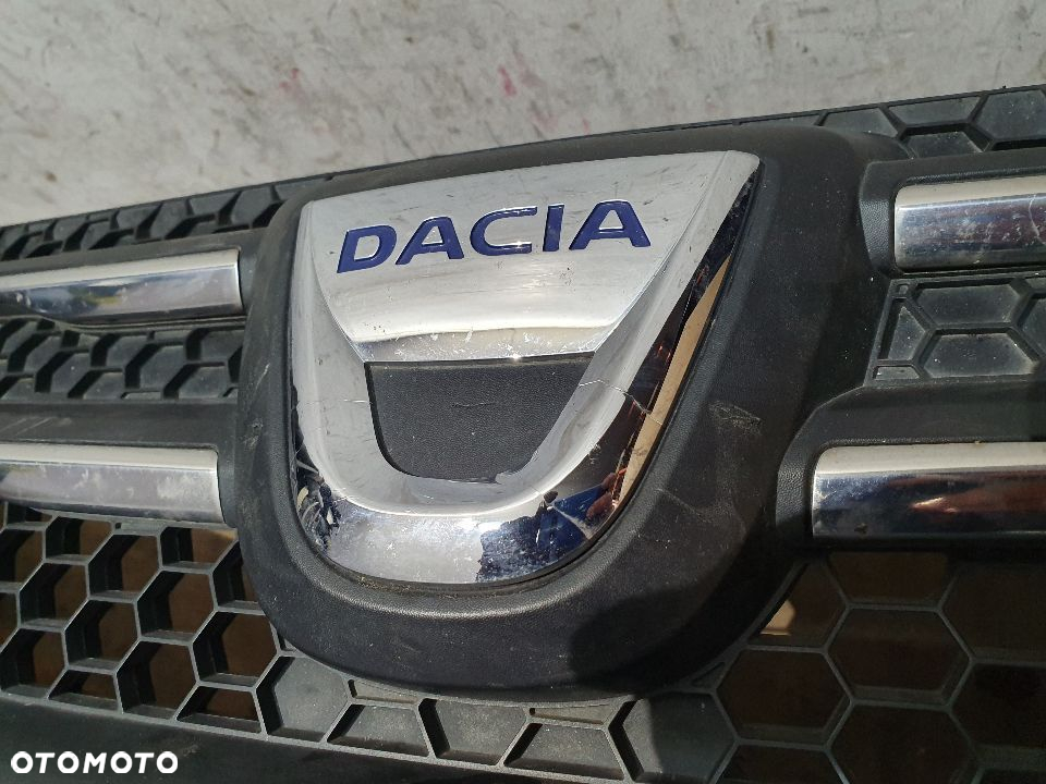 Dacia Logan Sandero II 12- zderzak przedni kratka wiązka grill - 3