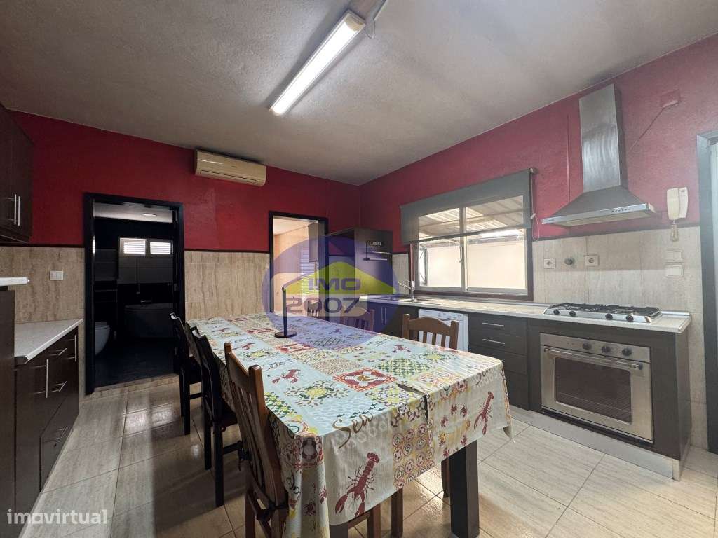 Moradia Térrea em Grijó-25