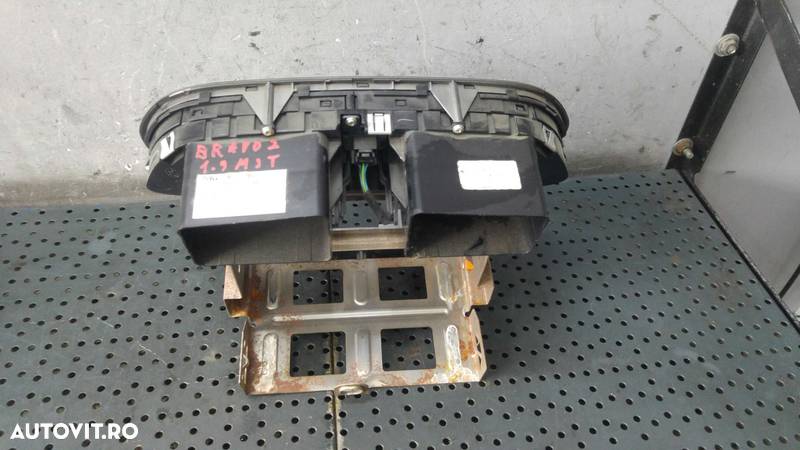 Consola centrala cu guri ventilatie si butoane fiat bravo 2 198 7354463770 - 2