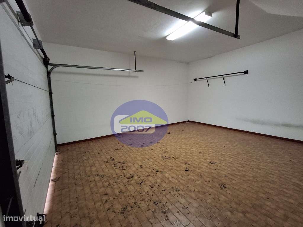 Moradia T3 em Miramar-40