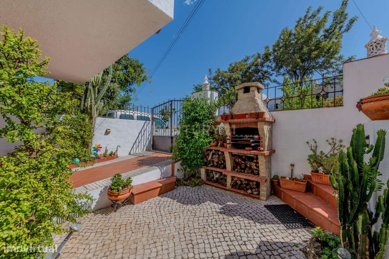 Moradia em Banda T3 com Garagem e Logradouro – Torraltinha, Lagos - Grande imagem: 4/49