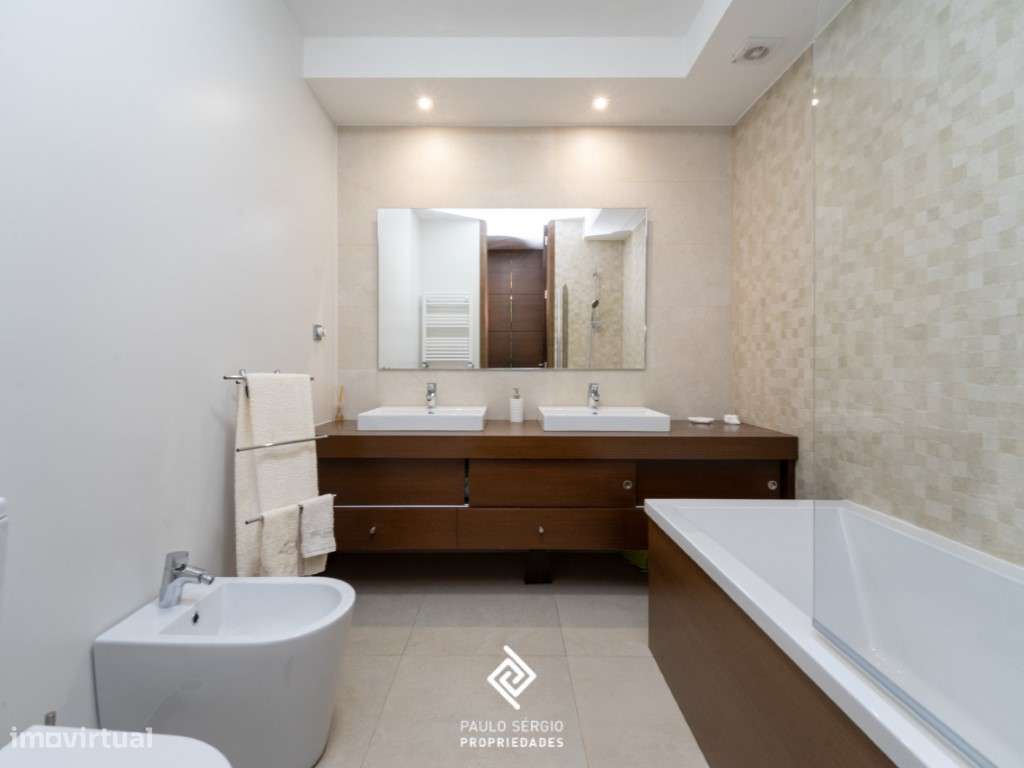 Apartamento T4 em Vila Nova de Gaia-15