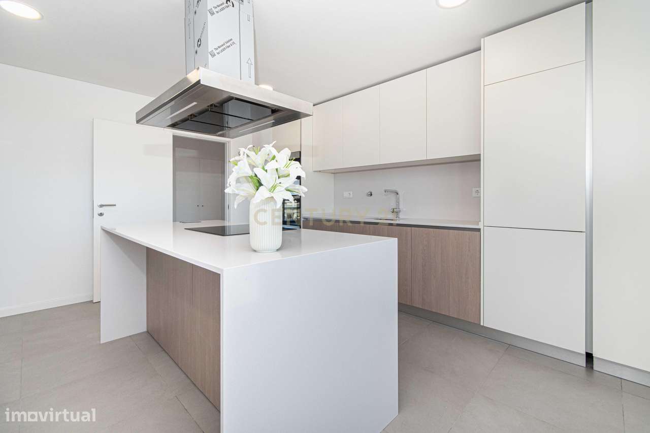 Penthouse T5 de luxo com vista rio – Carnaxide-7