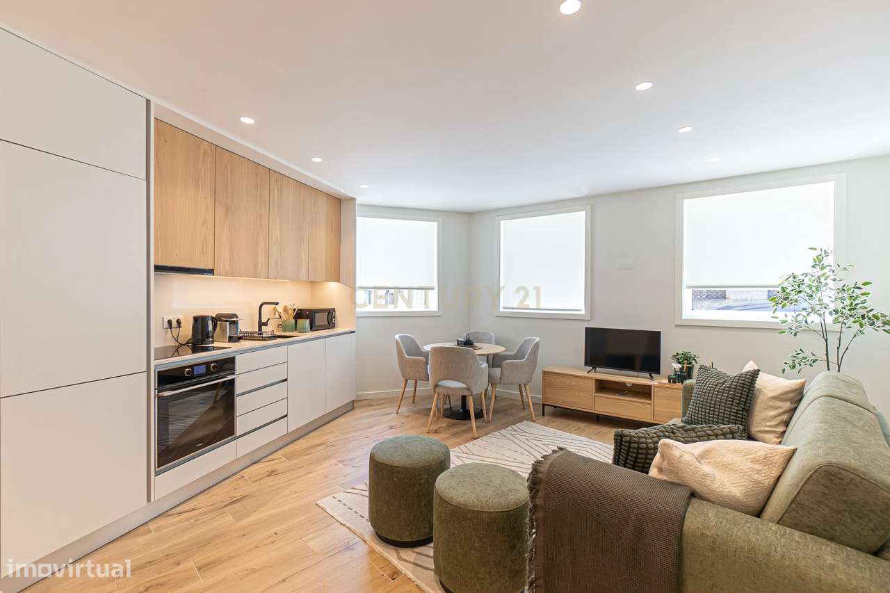 Moradia T2 Reabilitada com Estilo Moderno – Oportunidade Única no Cora - Grande imagem: 4/47