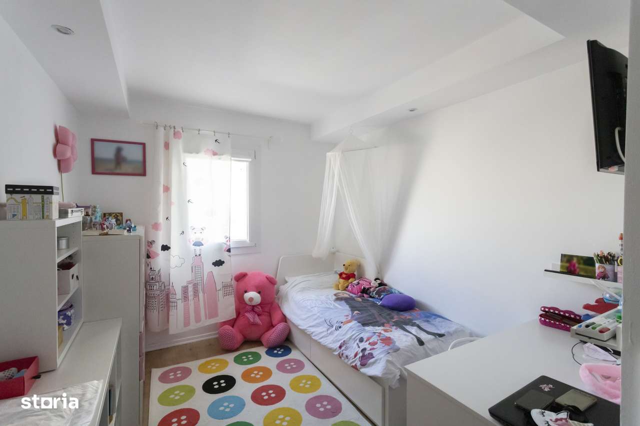 Vila 4 camere Cosmopolis Strip Mall - Imagine principală: 3/14