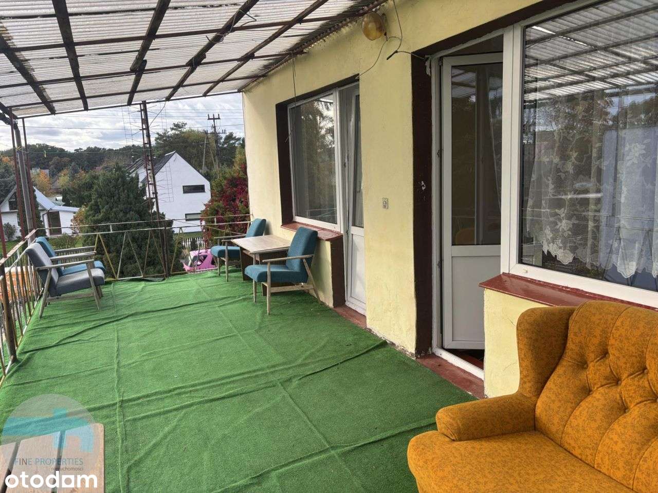 Dom z pokojami i dodatkowym budynkiem na wynajem.-9