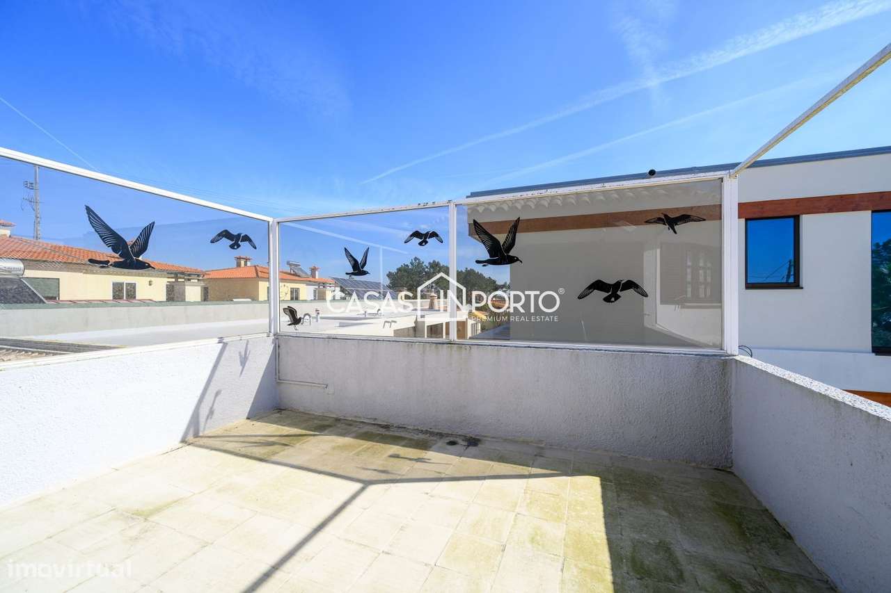 Moradia V5 - Estilo Americano com Piscina e Campo de Ténis – Entre-57