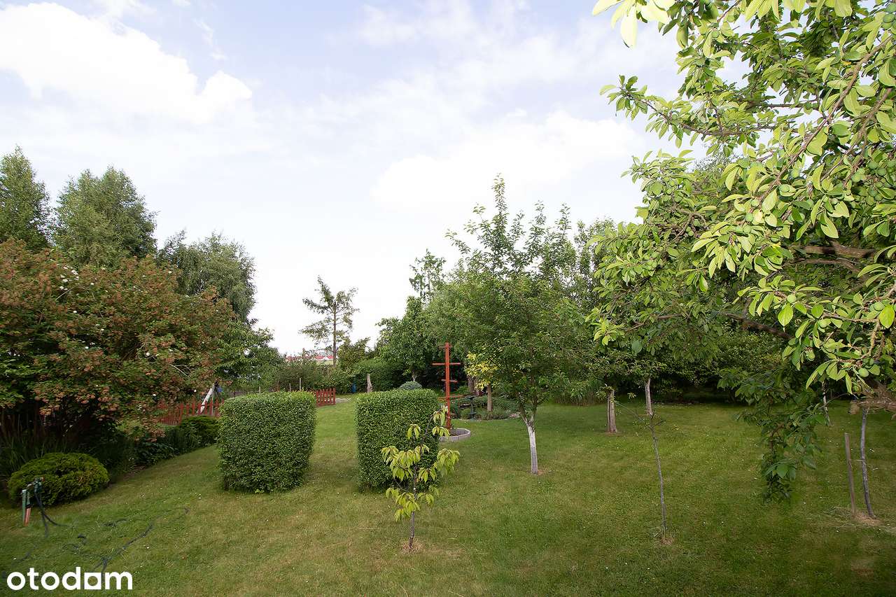 dom z dużym, wyjątkowym ogrodem - Pełny obrazek: 5/20