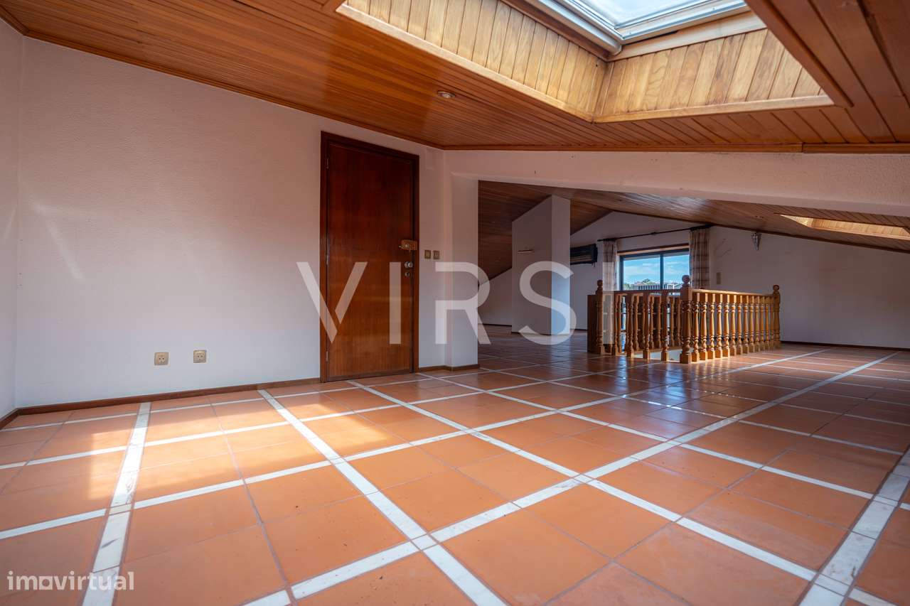Apartamento T3 duplex c/ garagem em Coimbra - Celas-37
