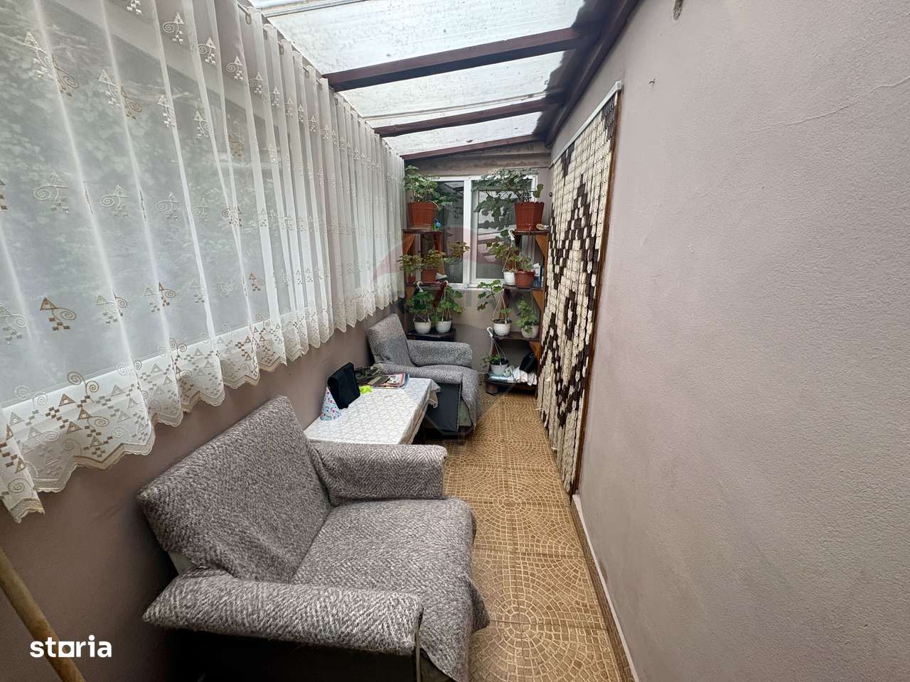 Oportunitate: Casa 3 camere si curte in zona centrala-3