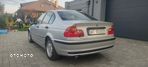 BMW Seria 3 318i - 4