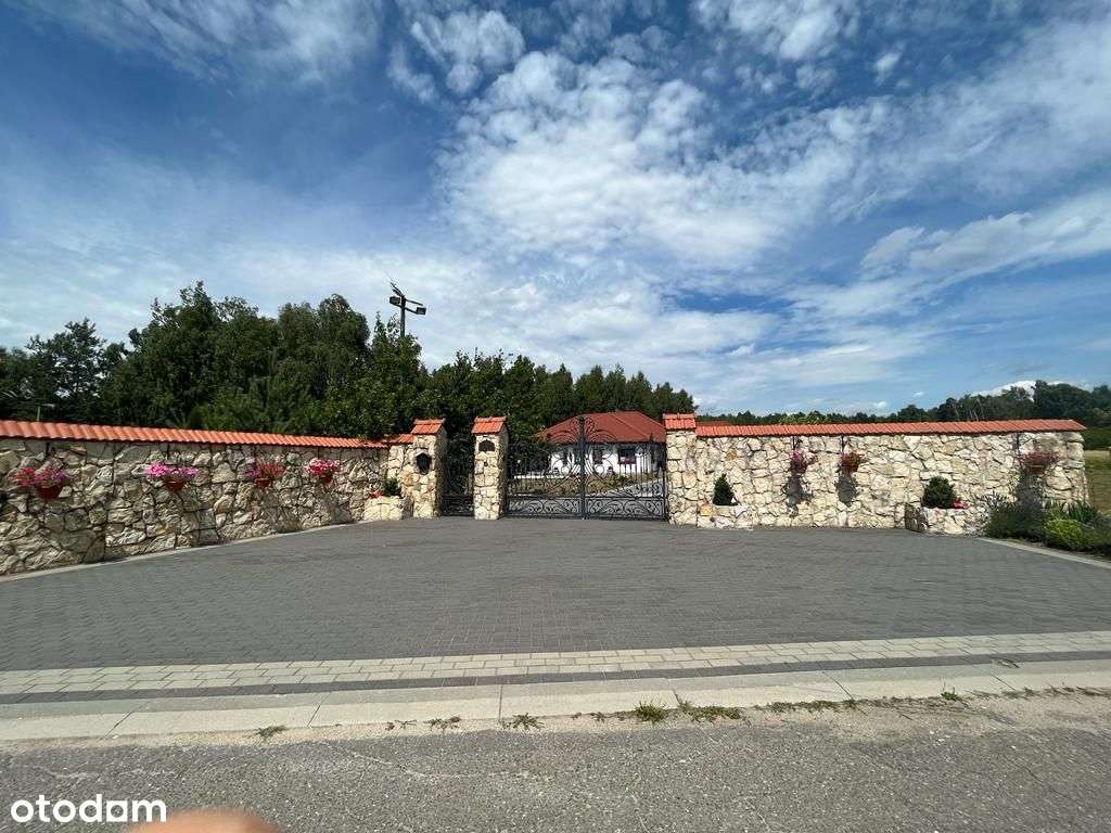 Dom jednorodzinny z basenem - Pełny obrazek: 2/20