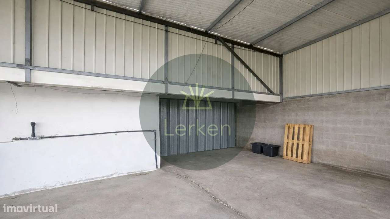 Terreno de 3.000 m² com Armazém de 500 m2 – S. Simão | V. N. Famalição - Grande imagem: 4/5