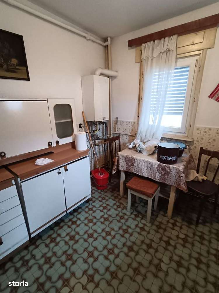 Apartament 3 camere, etaj 1, str. Praga-15