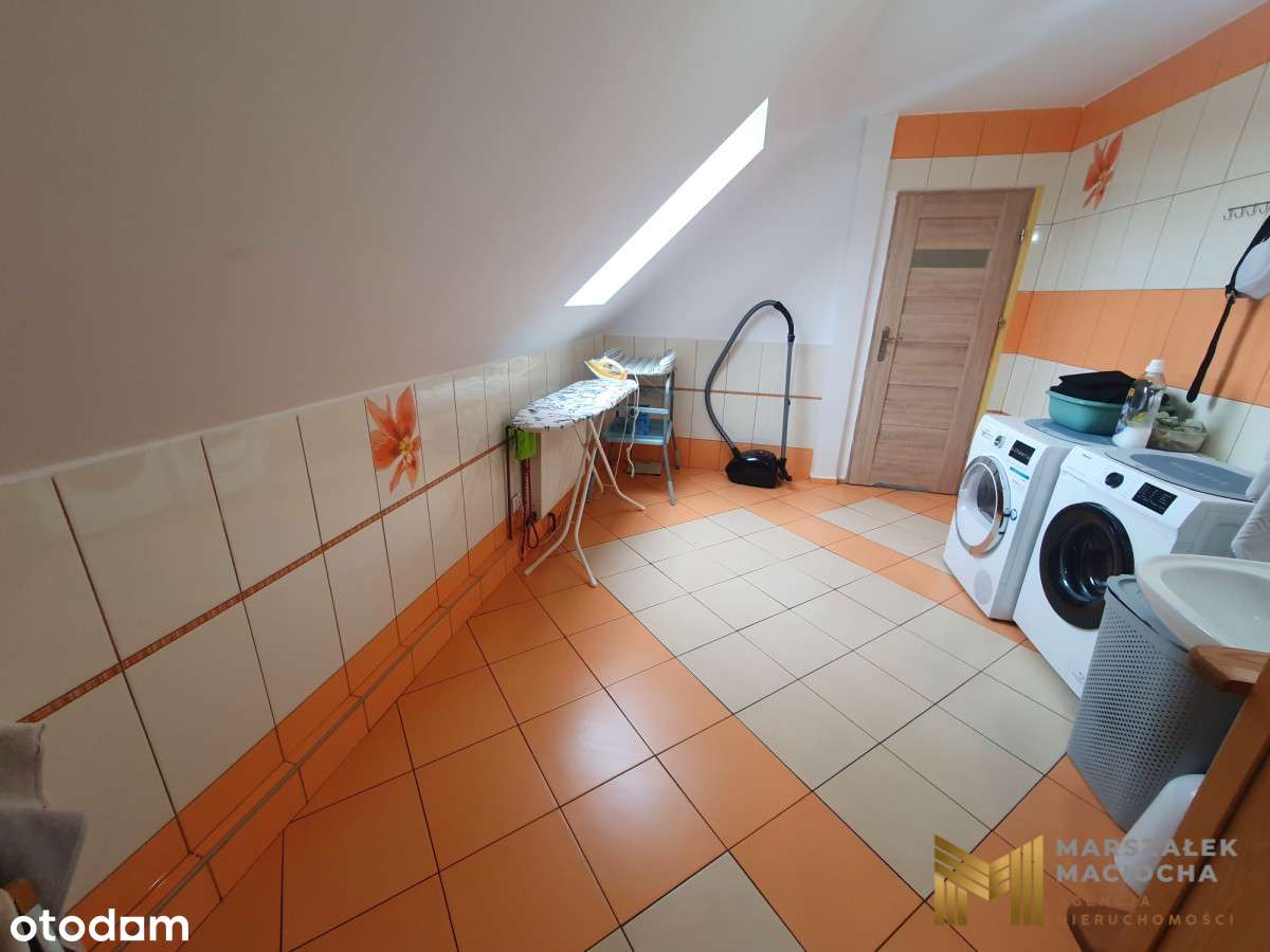 Rodzinny dom w zabudowie bliźniaczej Obora-12