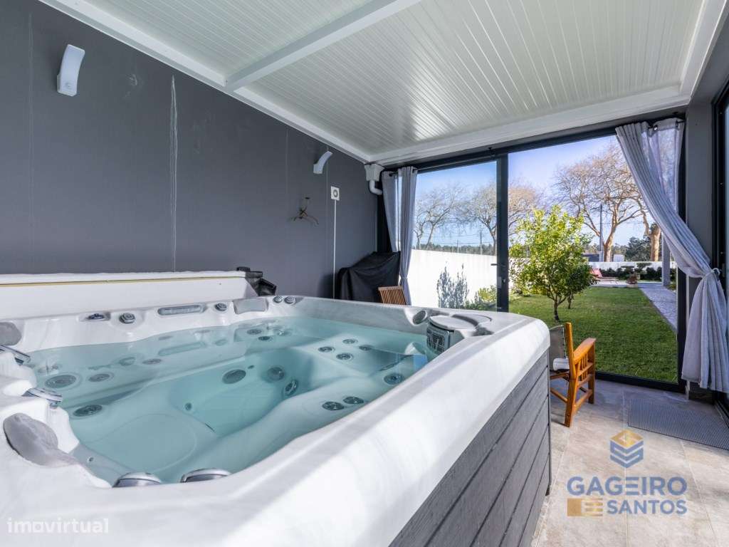 Moradia Térrea T3 Contemporânea com Piscina-43