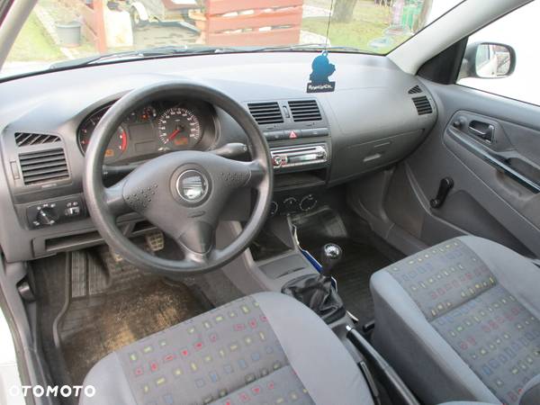 Seat Ibiza 1.0i Select - 9