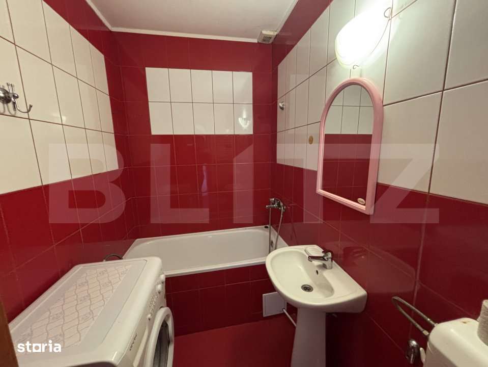 Garsoniera de vanzare, cu mansarda, 25 mp, zona Bradet - Imagine principală: 4/4