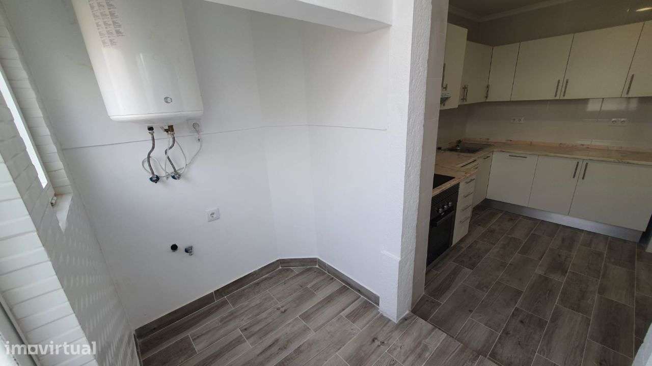 T3+1 , 100m2, 2wc, 2ºandar, cozinha equipada, Campo de Ourique - Grande imagem: 5/40