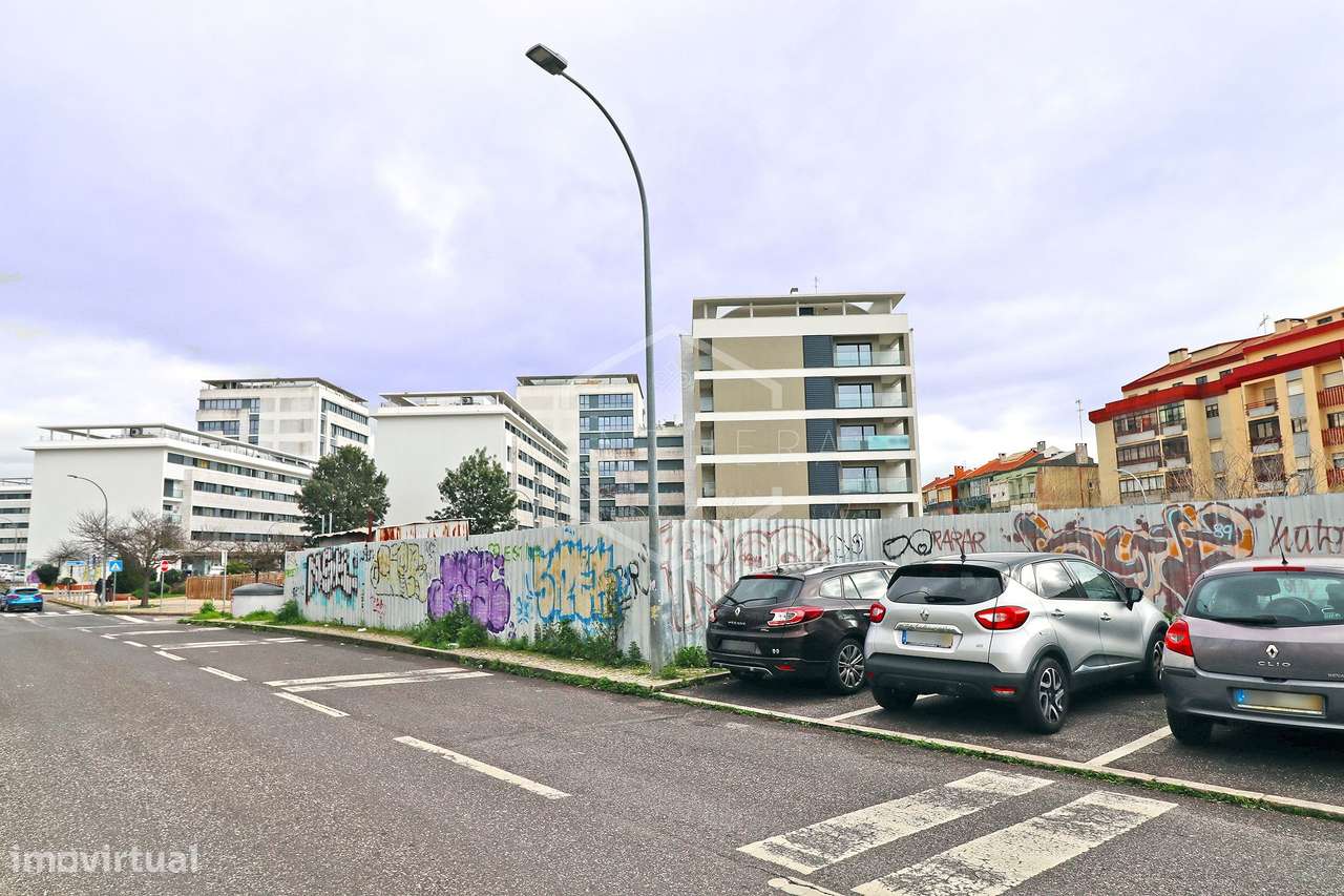 Terreno para constr. de prédio na urb. Villa Park, Amadora-9