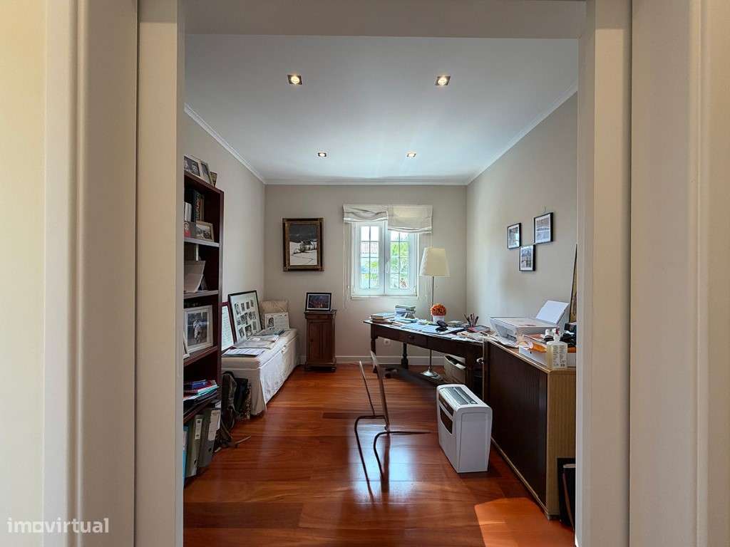 Moradia com Piscina, lote de 865 m2, a vendas nas Casas de Azeitão-23