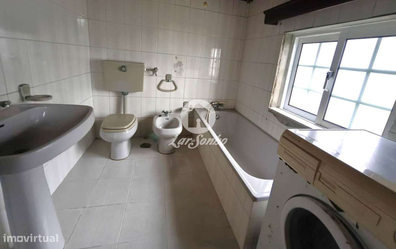 Moradia T3 com jardim em Barcelos-22