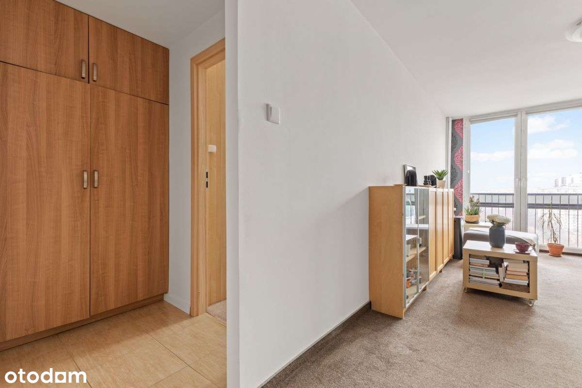 2-pokojowe sercu Warszawy, Metro Onz-9