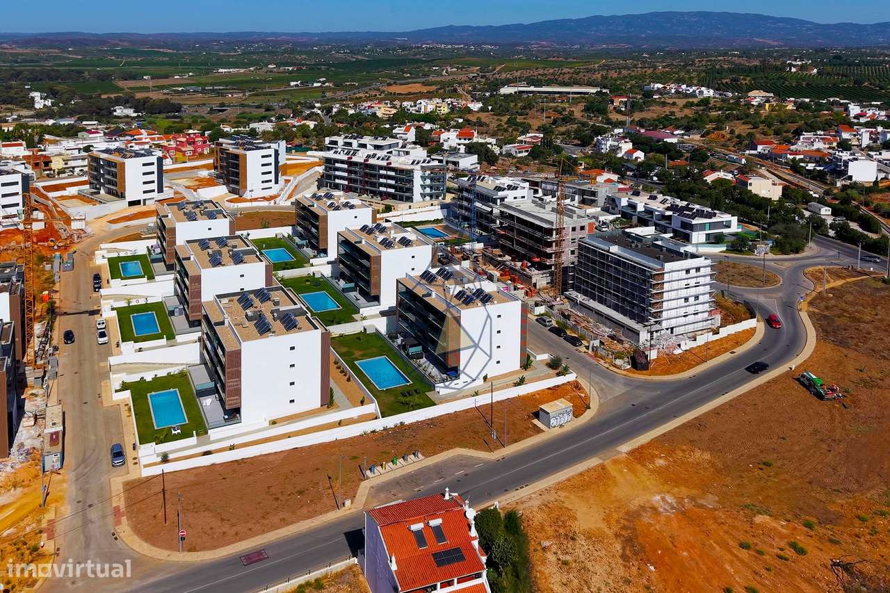 Apartamento T2 em construção com Garagem e Piscina - Portimão-24