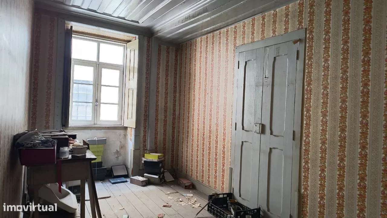 Prédio para Recuperar na Baixa de Coimbra-10