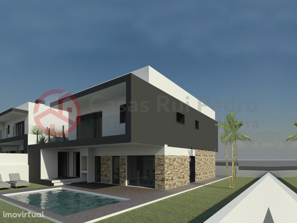 Moradia T4 em projecto, com piscina