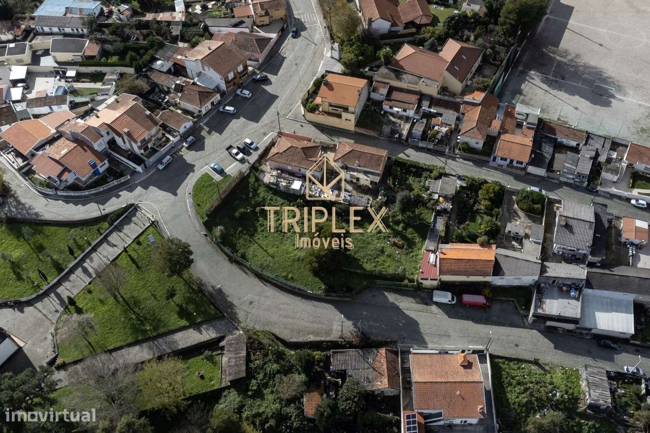 Casa com 3 inquilinos e Terreno -  Monte Sta Cruz-21