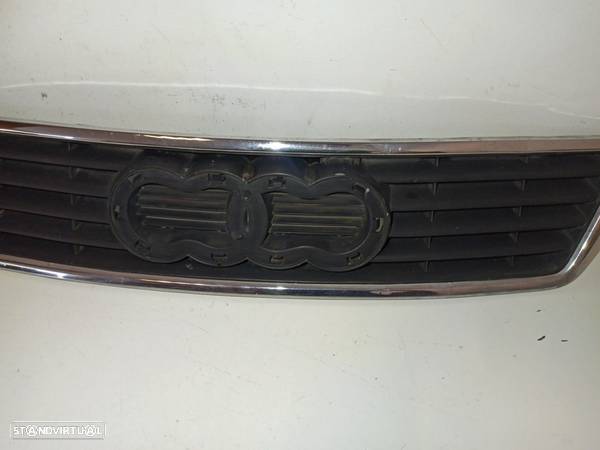 Grelha Da Frente Audi A6 Avant (4B5, C5) - 5