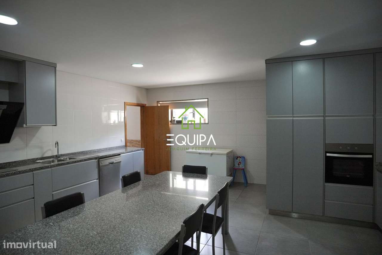 MORADIA ISOLADA T3+T2-27