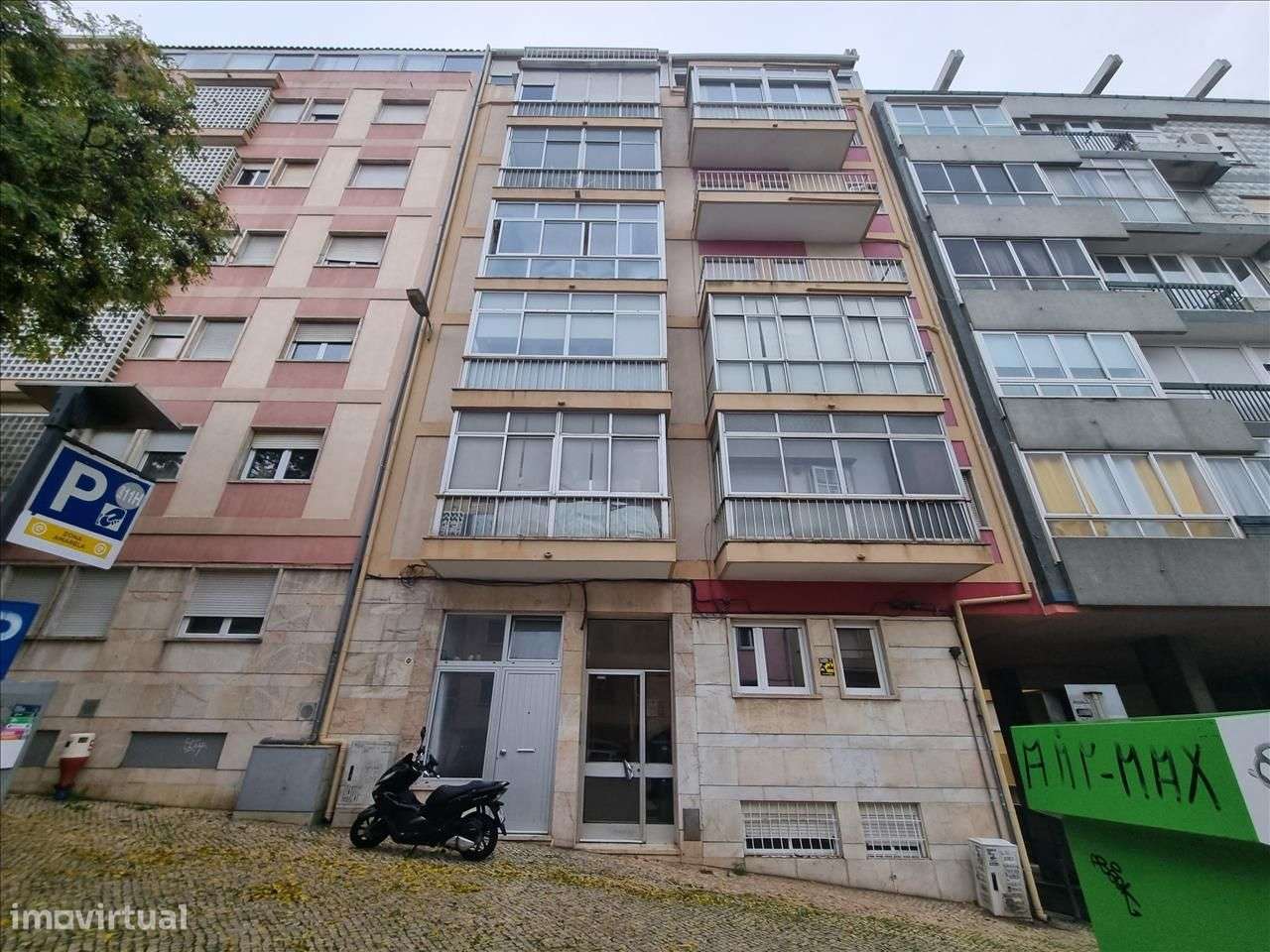 Oportunidade De Investimento T2 Em Campolide