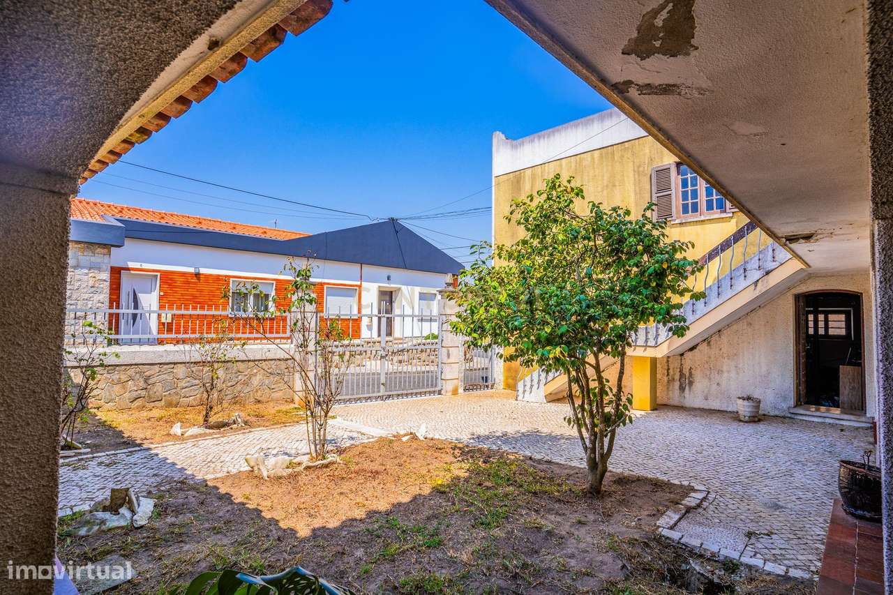 Moradia no Centro das Gaeiras. Uma casa única.-40