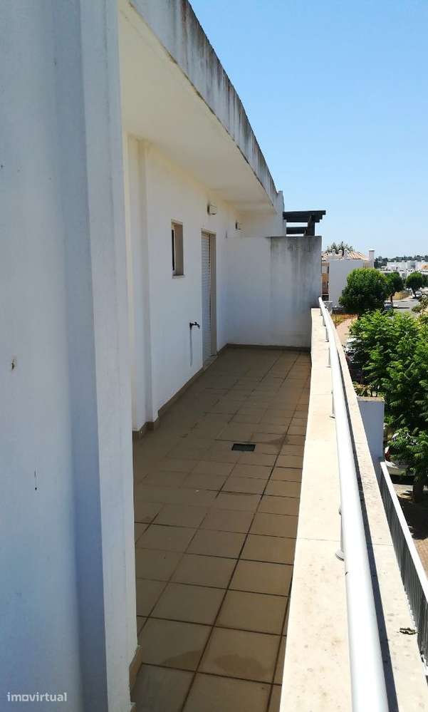 Fantástico apartamento T3, com boas áreas, Santa Luzia-19