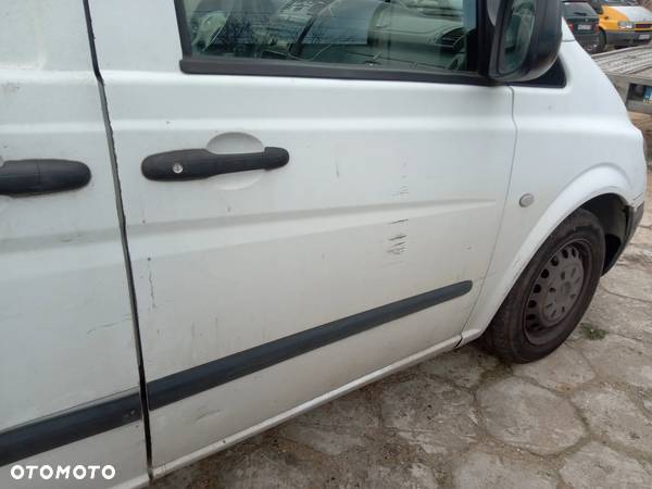 Drzwi przednie prawe MERCEDES Vito W639 - 3