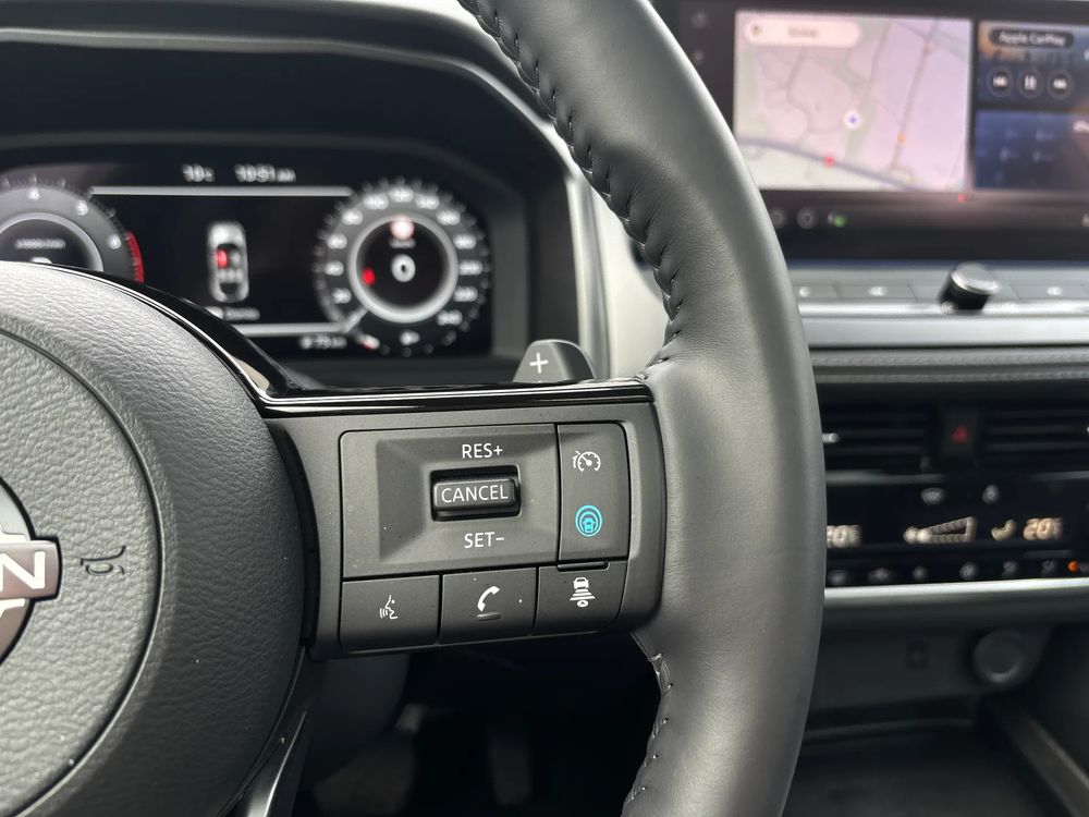 Nissan Qashqai Pakiet technologiczny + dach panoramiczny