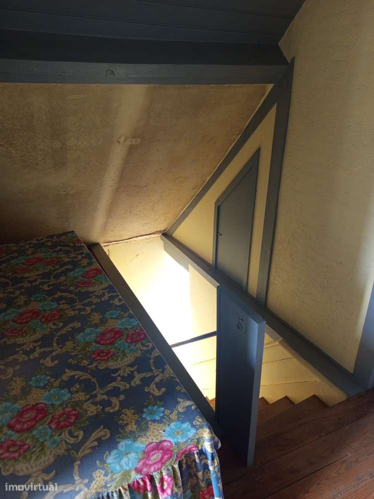 Moradia V4 em Covas (Tábua) Ideal para renovação-10